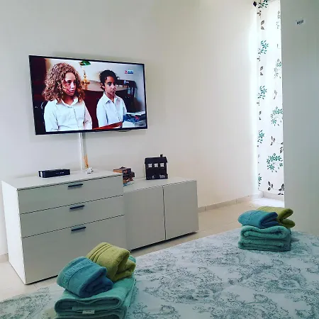 Sunshine Court 1 סליאמה