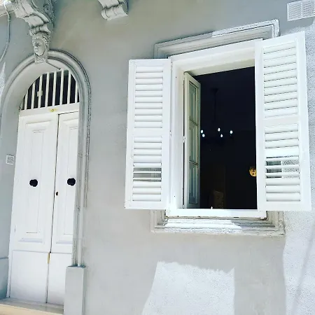 Sunshine Court 1 * סליאמה